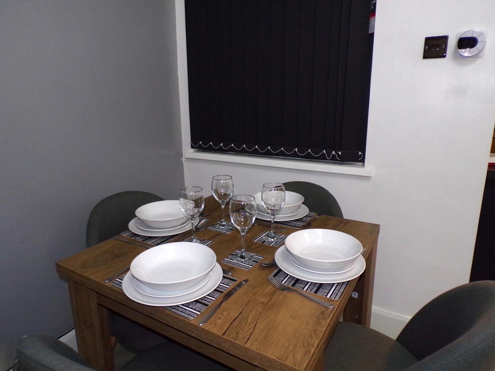 Hazelhurst House - 4 Bedrooms 2 Bathrooms Stoke-on-Trent Dış mekan fotoğraf